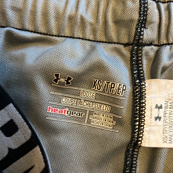 Under Armour shorts XSmall black gray - Picture 4 of 6